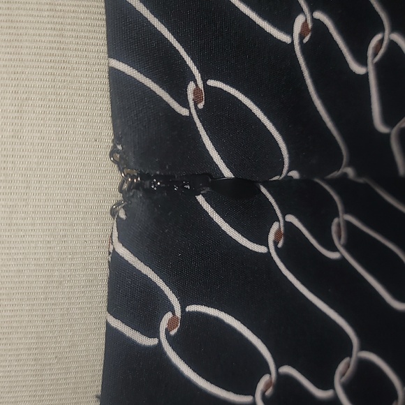 Skirt - Picture 2 of 7